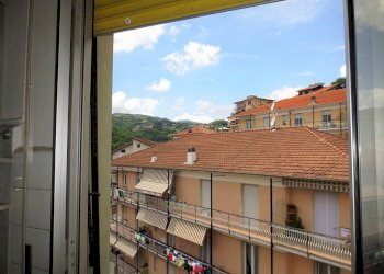 Vista - Three-room apartment via Circonvallazione, Campomorone - photo 2