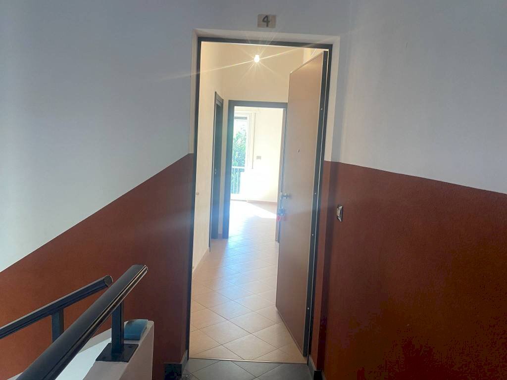 ingresso int. 4 al 2° pianoo - Apartment via Guglielmo Marconi, 29, Cengio - photo 3