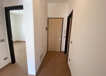 ingresso disimpegno - Appartamento via Guglielmo Marconi, 29, Cengio - foto 4