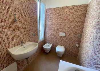 bagno con vasca - Appartamento via Guglielmo Marconi, 29, Cengio - foto 9