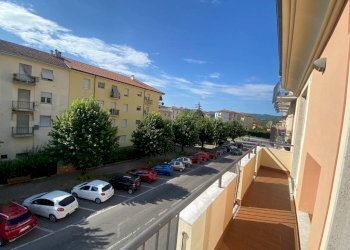 balconi su Via Marconi - Appartamento via Guglielmo Marconi, 29, Cengio - foto 19