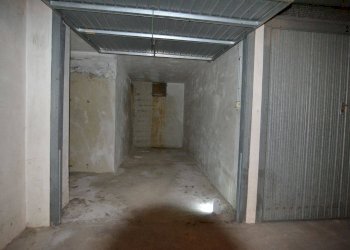 Negozio Via Magnone, Ceriale - foto 6