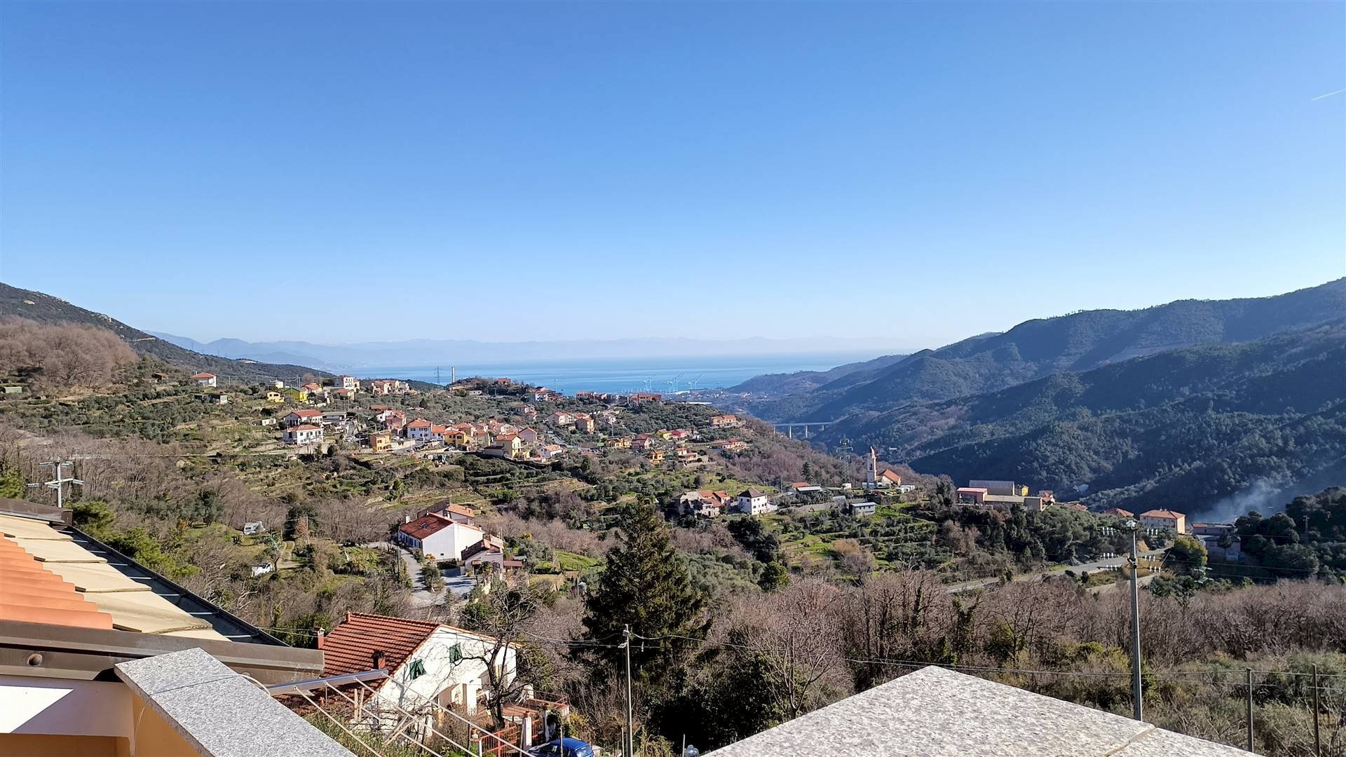 Semi-detached house Vado Ligure - photo 1