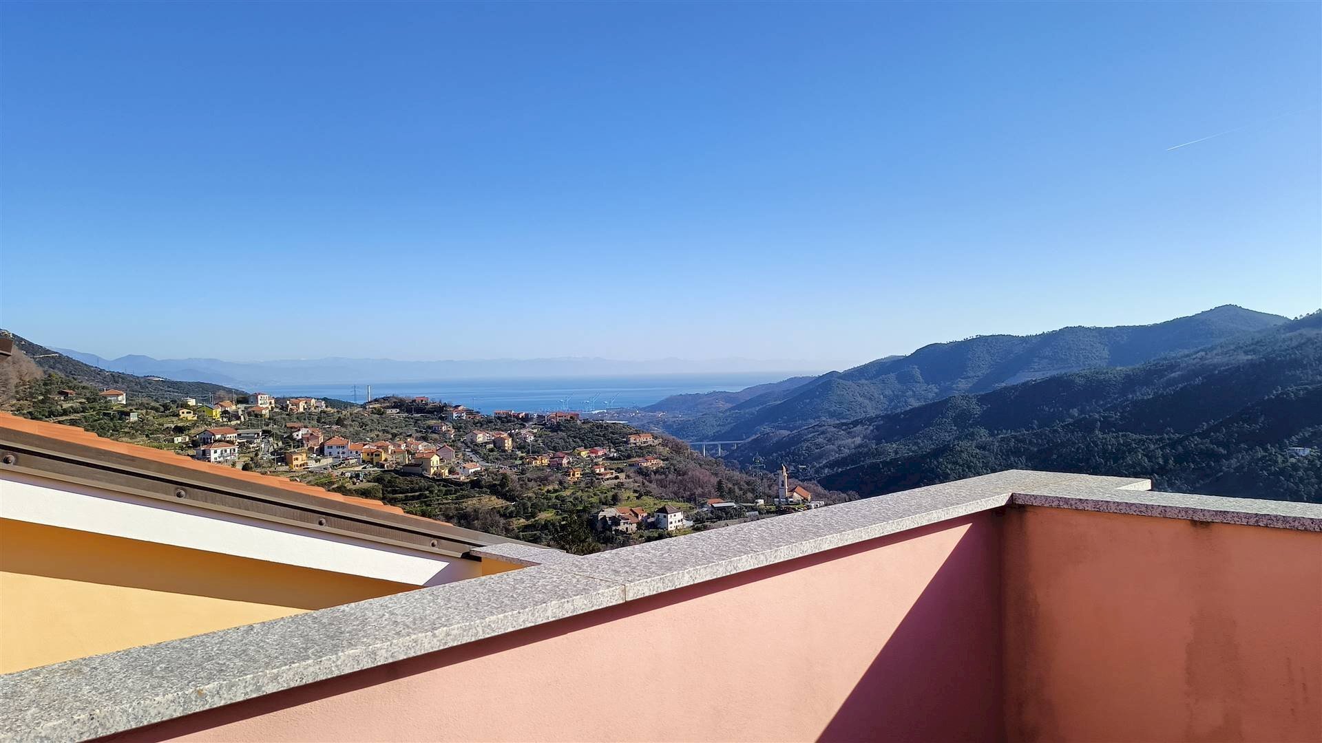 Semi-detached house Vado Ligure - photo 2
