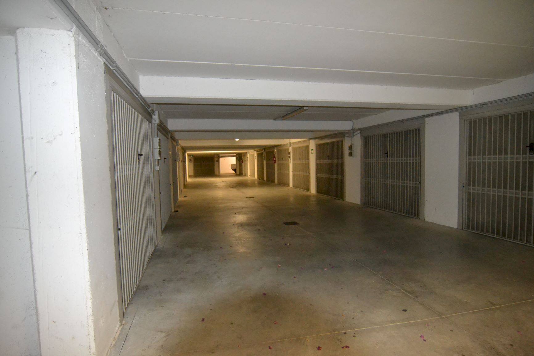 Shop Via Enrico Toti, Loano - photo 2