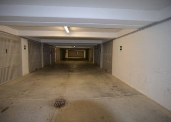 Shop Via Enrico Toti, Loano - photo 1