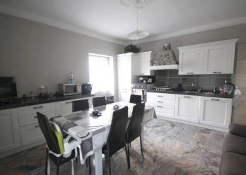 cucina - Quadrilocale via San Sinforiano, San Biagio della Cima - foto 2