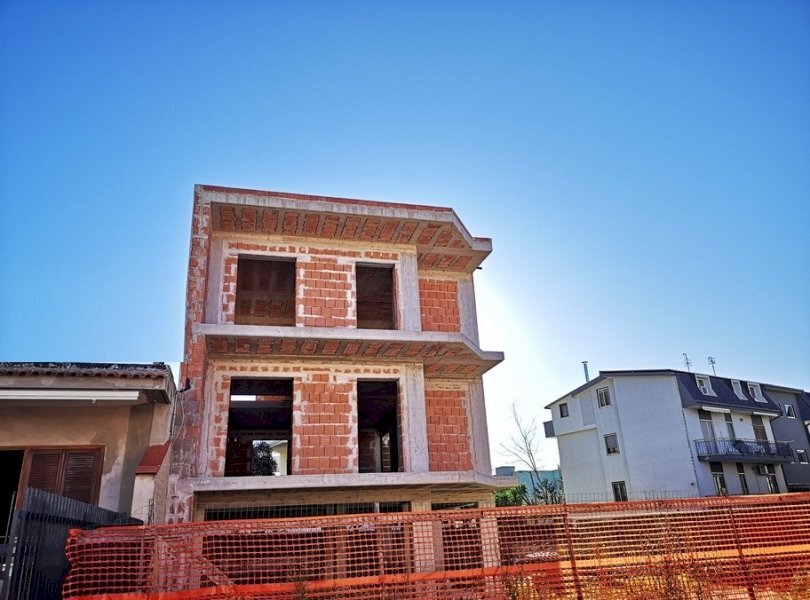 Casa indipendente Mondragone - foto 2