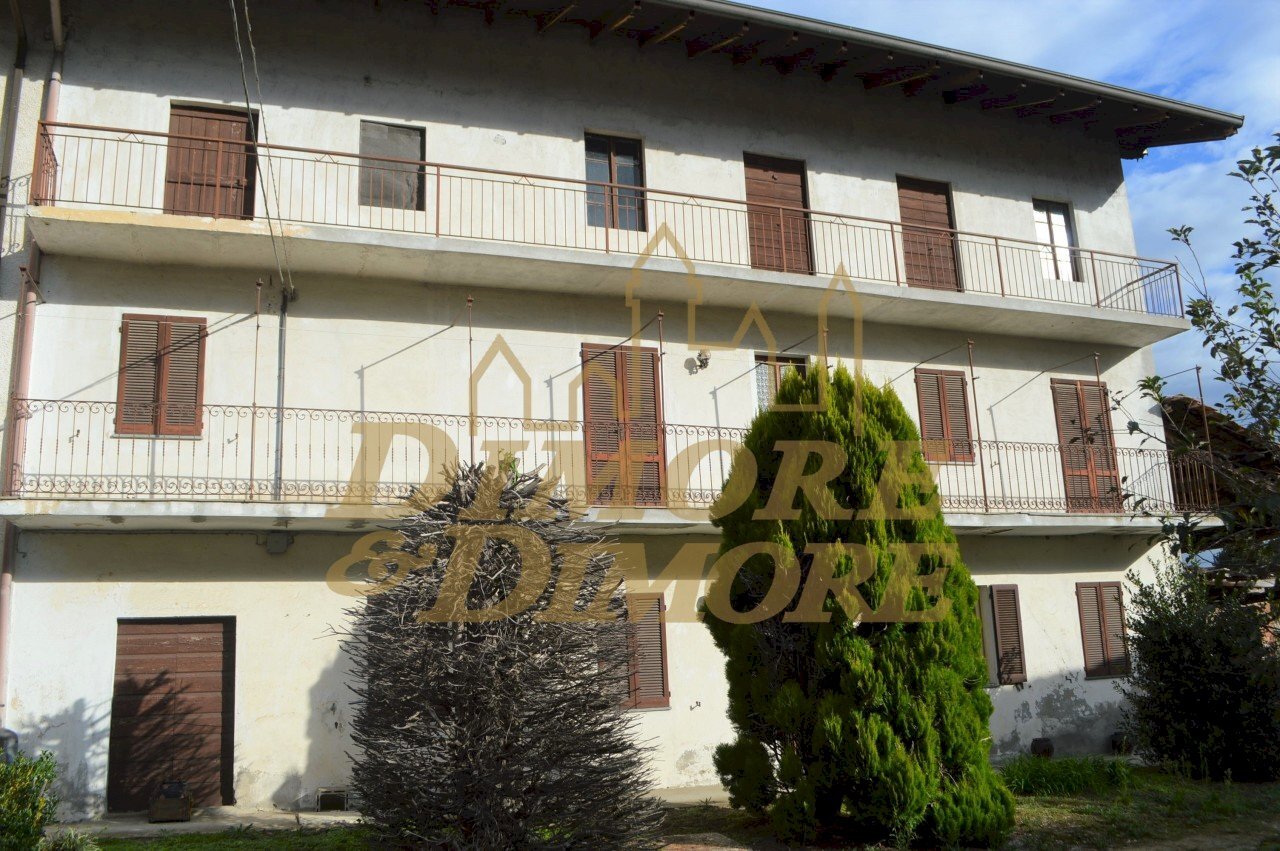 1.jpg - Townhouse Via Martiri 30, Bogogno - photo 1