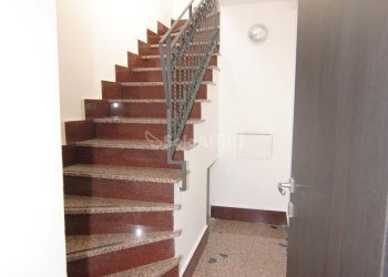 ACCESSO A PRIMO LIVELLO - Office PIAZZALE 11 MAGGIO, Livorno - photo 3