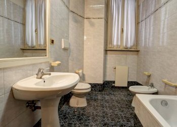 bagno - Office via del Tritone, 45, Roma (neighborhood Centro Storico) - photo 15