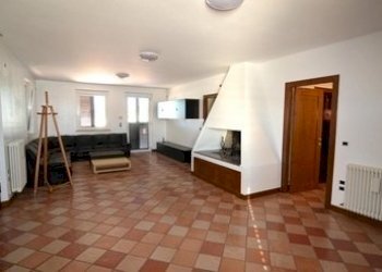 Salone.JPG - Locale Commerciale Monteprandone - foto 13