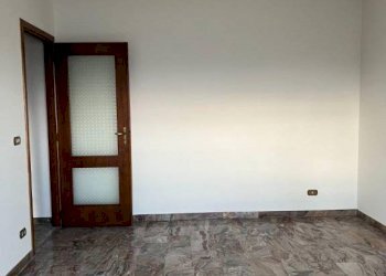 Stanza non arredata - Bilocale Bagnolo Piemonte - foto 4