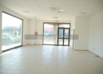 AREA VENDITA - Locale Commerciale Via dell'Osteria, Collazzone - foto 3