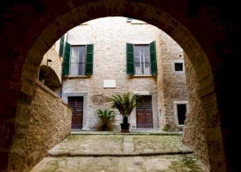 03.jpg - Porzione di casa Vicolo Vagnucci, Cortona - foto 3