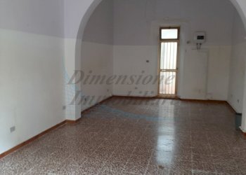 20200923_102457.jpg - Locale Commerciale Via Aurelia  144, Rosignano Marittimo - foto 1