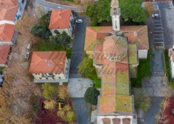 VADA..jpg - Locale Commerciale Via Aurelia  144, Rosignano Marittimo - foto 1