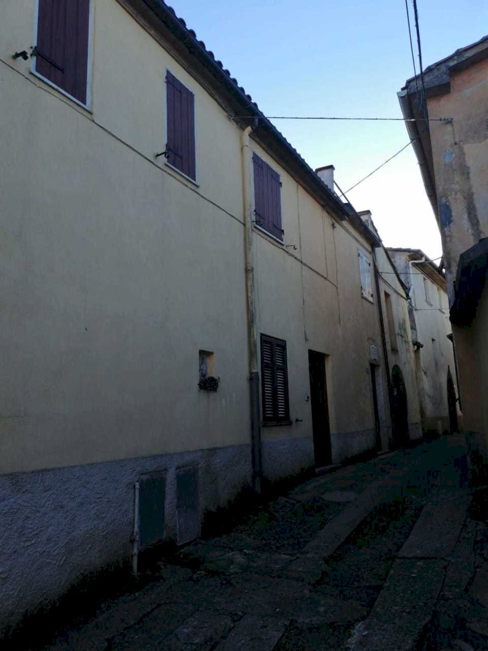 2.jpg - Casa semi indipendente Fivizzano - foto 2