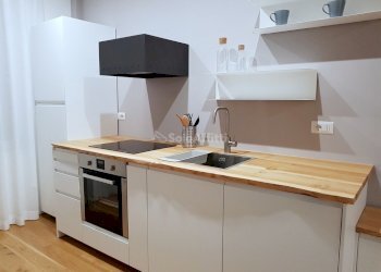 4.jpg - Two-room apartment Via Napo Torriani 25, Como - photo 1