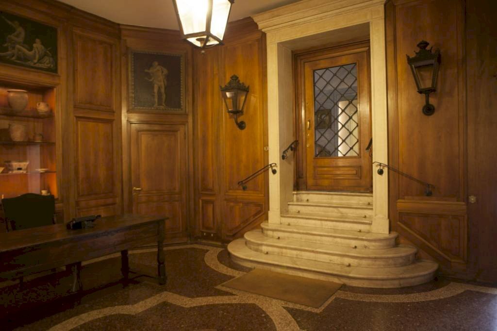 1 - Shop via Borgospesso, Milano - photo 1