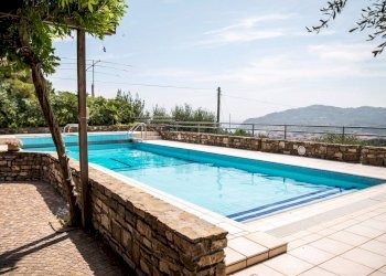 piscina - Villa Diano Castello - foto 4