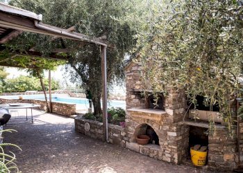 cortile - Villa Diano Castello - foto 5