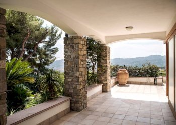 portico - Villa Diano Castello - foto 8