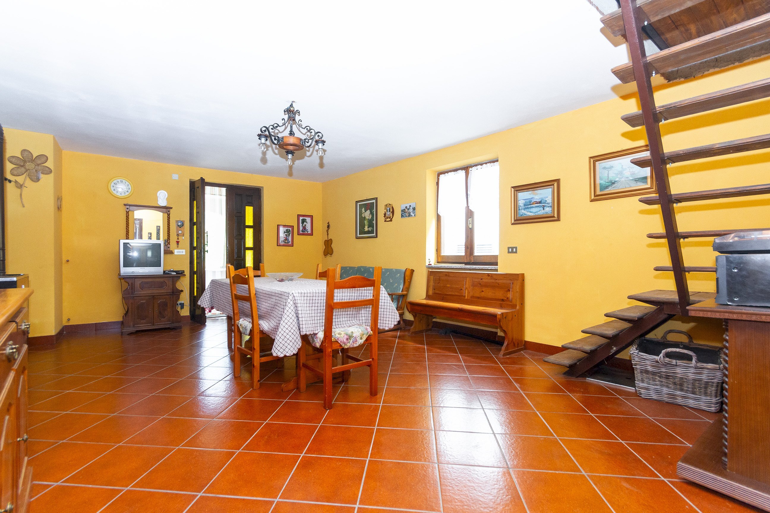 Semi-detached house Borgata Ciastralet, SNC, Valmala - photo 2