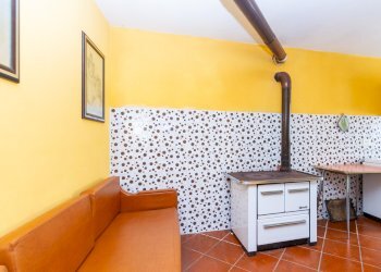 Semi-detached house Borgata Ciastralet, SNC, Valmala - photo 17