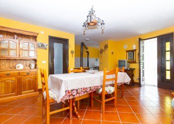 Semi-detached house Borgata Ciastralet, SNC, Valmala - photo 3