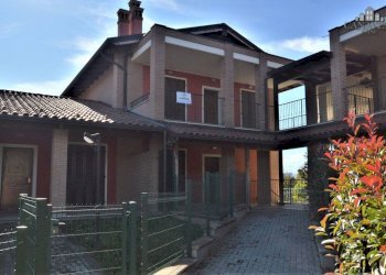 facciata - Four-room apartment strada del Ghiaro Superiore, 5, Castellamonte - photo 1