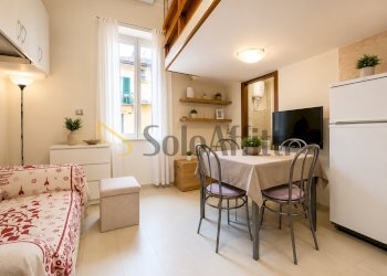Soggiorno - One-room apartment Via Giuseppe Bonito, Napoli (neighborhood Vomero) - photo 1