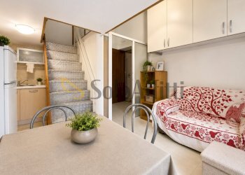 Soggiorno - One-room apartment Via Giuseppe Bonito, Napoli (neighborhood Vomero) - photo 3