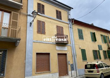 Casa indipendente Lauriano - foto 1