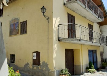 1-3 - Casa indipendente piazza SAN GIACOMO, 9, Sparone - foto 2