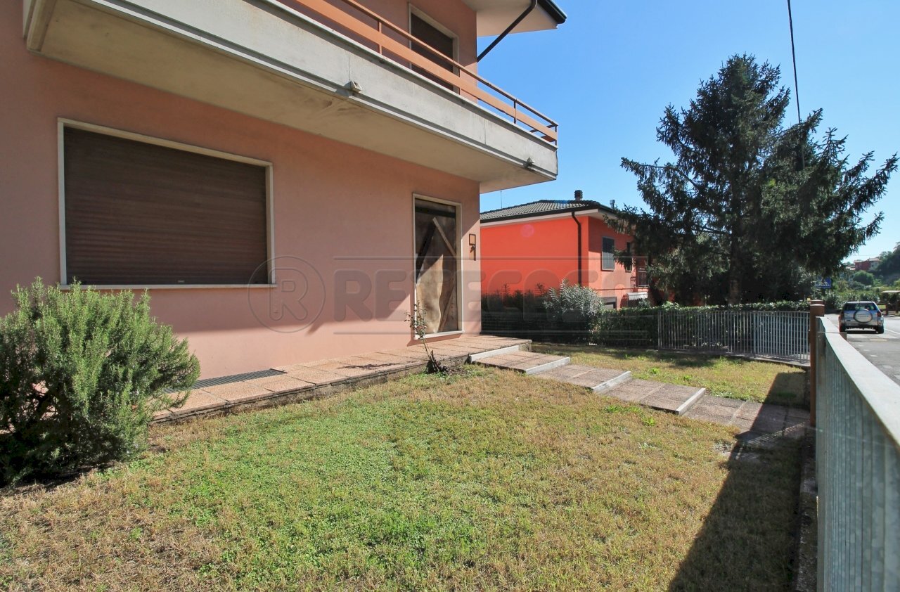 GIARDINO - Villa a Schiera Via Cà Vaccari 2, Montorso Vicentino - foto 2
