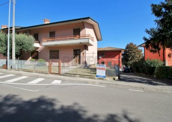 ESTERNO - Villa a Schiera Via Cà Vaccari 2, Montorso Vicentino - foto 1