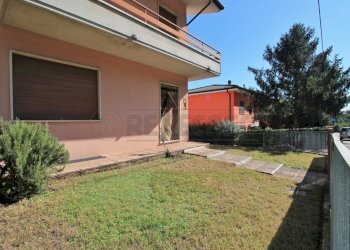 GIARDINO - Villa a Schiera Via Cà Vaccari 2, Montorso Vicentino - foto 2