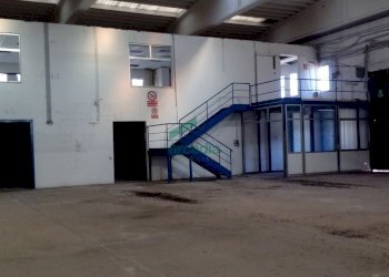 Interno capannone - Locale Commerciale SP231 KM 3, 800, Modugno - foto 5