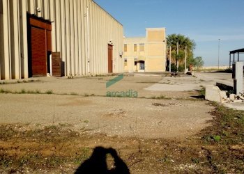 Parte scoperta capannone sul fronte - Locale Commerciale SP231 KM 3, 800, Modugno - foto 20