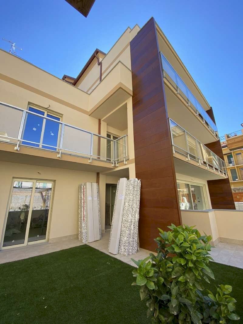 IMG_6958P - Trilocale via Vittorio Veneto, 130, Alassio - foto 1