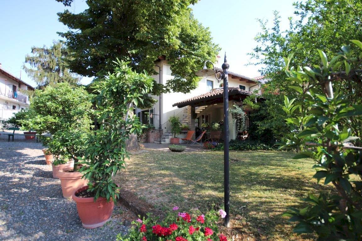 esterni - Rustic Frazione Rivalta, La Morra - photo 1