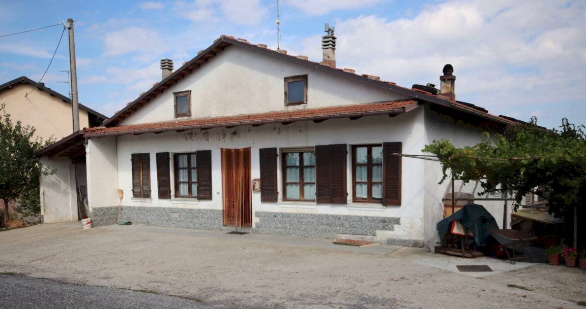 Facciata - Rustic via Langa, Lequio Berria - photo 1