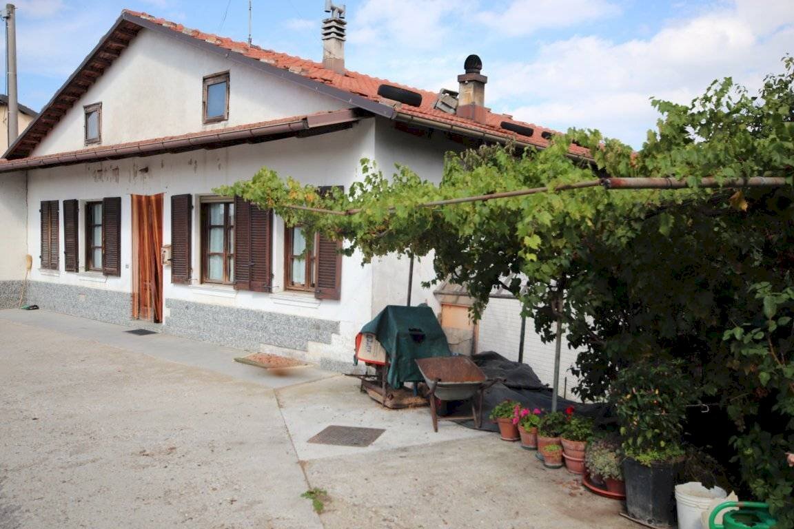 Facciata - Rustic via Langa, Lequio Berria - photo 2