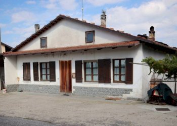Facciata - Rustico via Langa, Lequio Berria - foto 1
