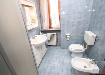 Bagno zona giorno - Casa indipendente Baluardo Montebello 2, San Damiano d'Asti - foto 8