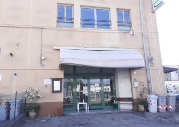 esterno2.jpg - Commercial Premises Sarzana - photo 4