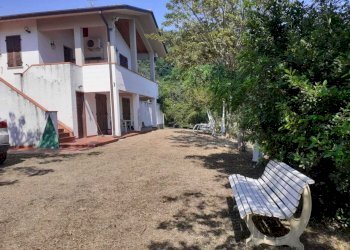 esterno4.jpg - Villa Sarzana - foto 3