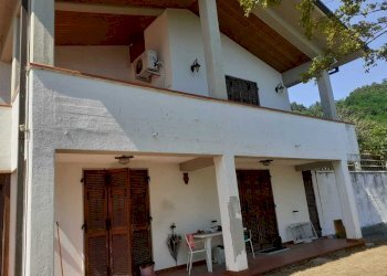 esterno.jpg - Villa Sarzana - foto 4