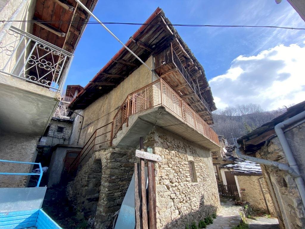 facciata - Casa semi indipendente Borgata Piccolo Faetto, 1, Roure - foto 1